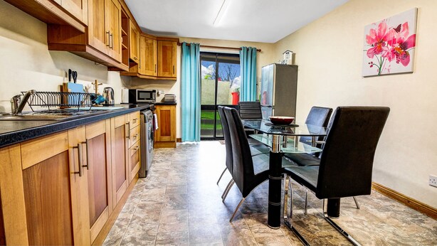 Townhome, 2 Bedrooms | Private kitchen | Full-sized fridge, microwave, oven, stovetop - Galway City Townhouse (Galway)