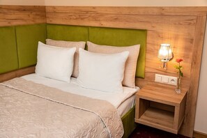 Premium bedding, desk, soundproofing, iron/ironing board - Grein Hotel (Rzeszów)