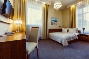 Standard Single Room | Premium bedding, desk, iron/ironing board, cribs/infant beds