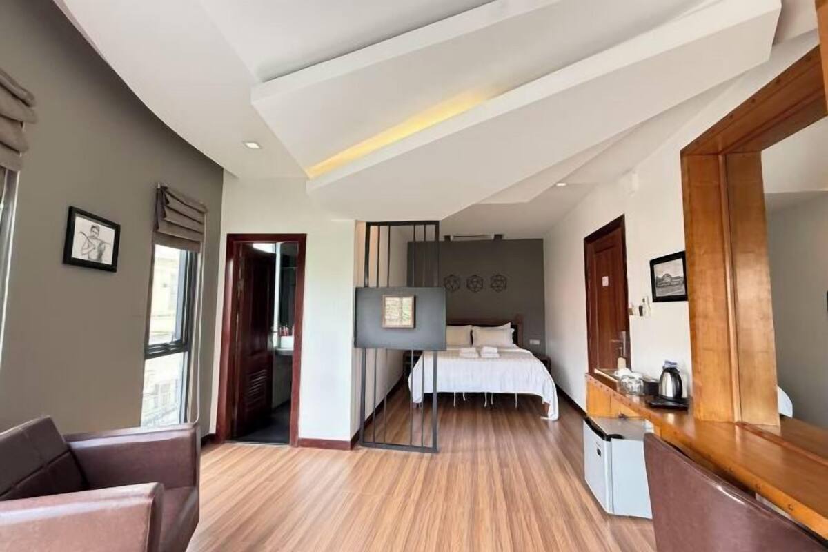 1 bedroom, pillow-top beds, in-room safe, desk