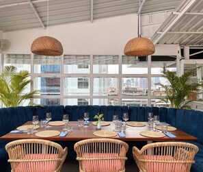 2 restaurants, breakfast, lunch served; local and international cuisine