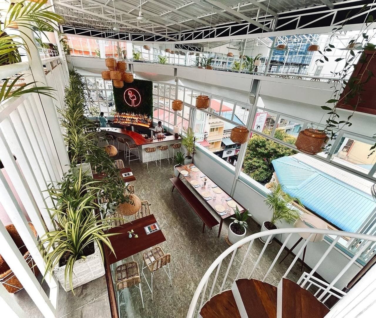 2 restaurants, breakfast, lunch served; local and international cuisine