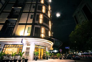 Front of property - evening/night