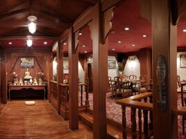 2 restaurants, breakfast, lunch, dinner served; Chinese cuisine