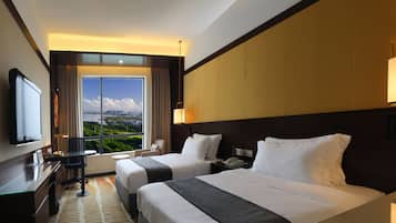 Superior Sea View Twin Room | In-room safe, blackout drapes, free WiFi