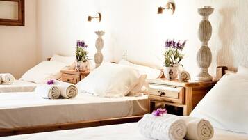 Economy driepersoonskamer, 1 slaapkamer | Een kluis op de kamer, geluiddichte muren