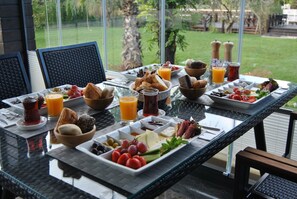Free daily buffet breakfast - Mata Butik Hotel (Sile)