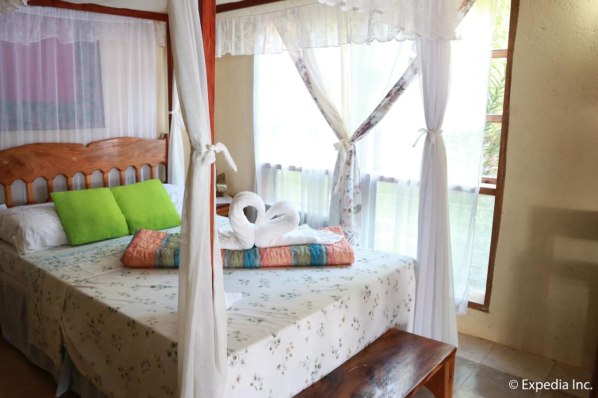 Cottage (Seaside) | Bar mini, peti besi dalam bilik, meja, Wi-fi percuma