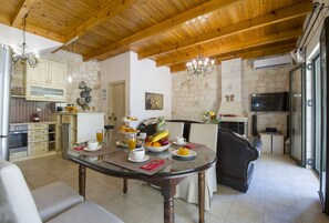 Superior Villa, 2 Bedrooms, Private Pool (Christy) | Living area - Villa Constancia (Chania)