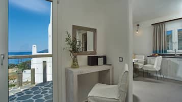 Honeymoon Villa, Fireplace, Sea View