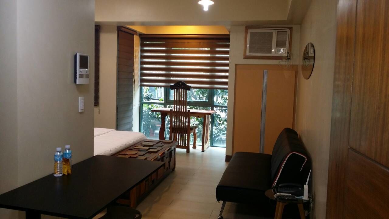 Comfort Studio, 1 King Bed | Living area