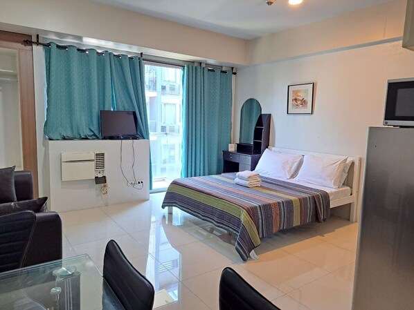 Studio, City View | Free WiFi, bed sheets