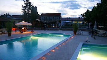 Piscina stagionale all'aperto