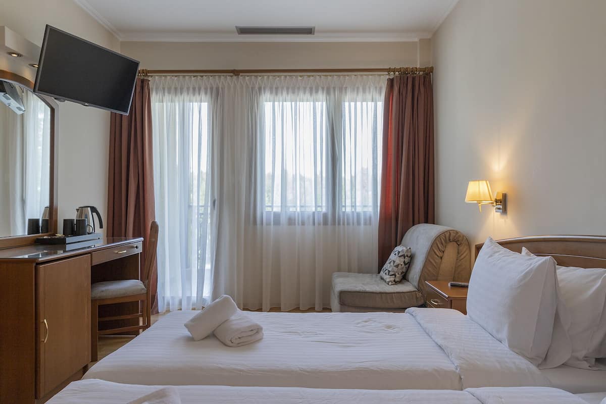 Comfort Double Room | Egyptian cotton sheets, premium bedding, minibar, in-room safe