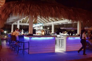 Bar (en la propiedad)