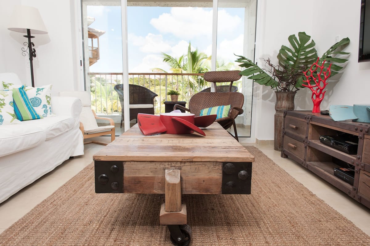 Superior Apartment, 2 Bedroom | Living room | Flat-screen TV