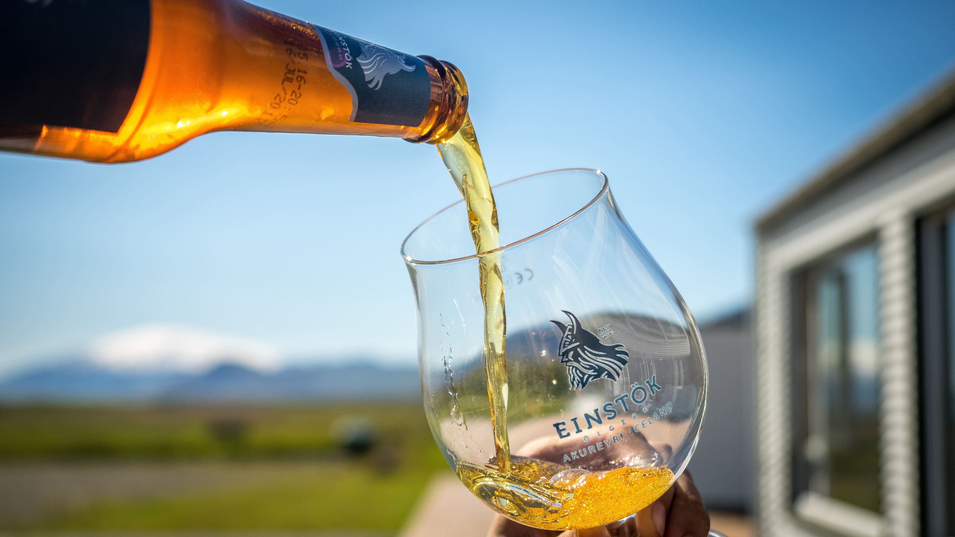 Lunch and dinner served