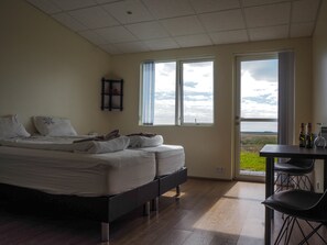 Double or Twin Room, Private Bathroom | Desk, soundproofing, free cribs/infant beds, free WiFi - Kast Guesthouse (Stadarstadur)