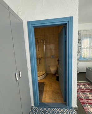 Habitación cuádruple | Wifi gratis y ropa de cama 