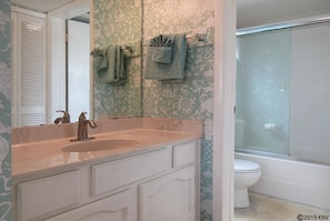 Condo, 2 Bedrooms | Bathroom