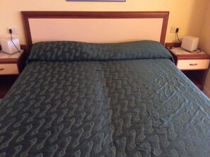 In-room safe, desk, free WiFi, bed sheets - Hotel Le Ginestre (Pietrasanta)