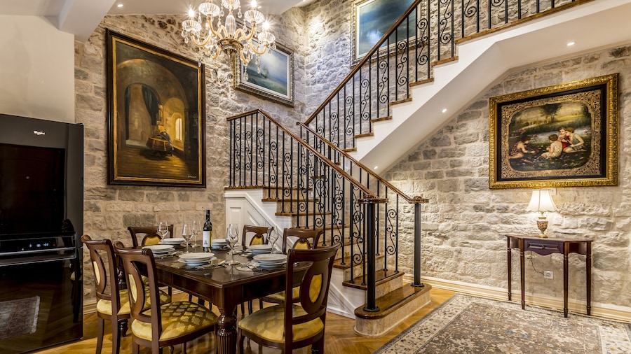 Villa Nepos Hotel