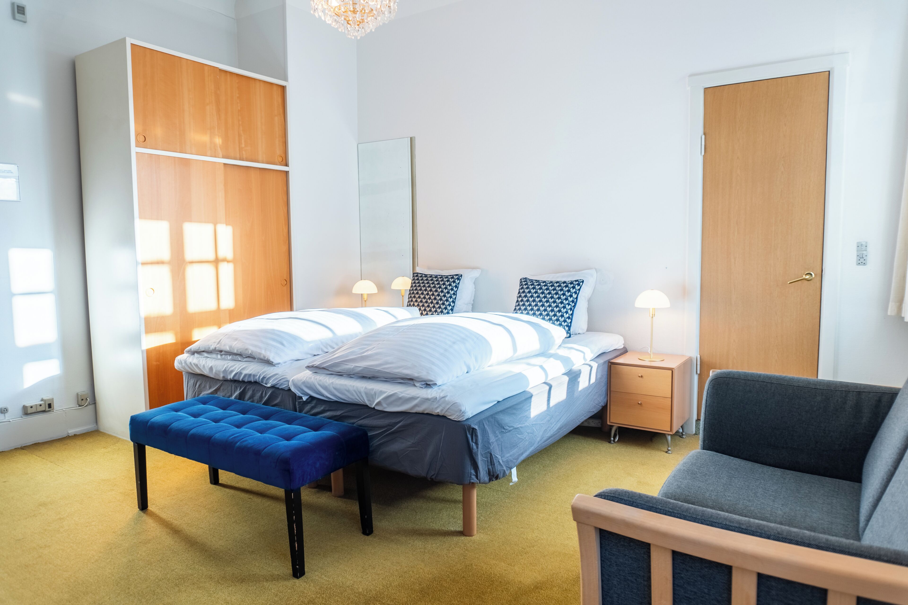 economy double room | 1 bedroom, hypo-allergenic bedding, down duvets, pillow-top beds