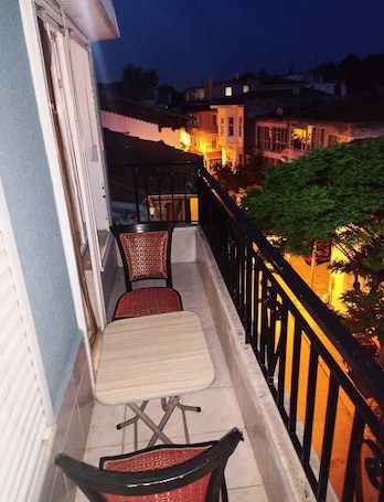 Luxury Apartment, 3 Bedrooms, Non Smoking, City View | Living area | 80-cm LCD TV with cable channels, TV, printers