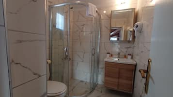 Panoramic Room, 1 Bedroom, Lanai, City View | Bathroom | Shower, free toiletries, hair dryer, slippers
