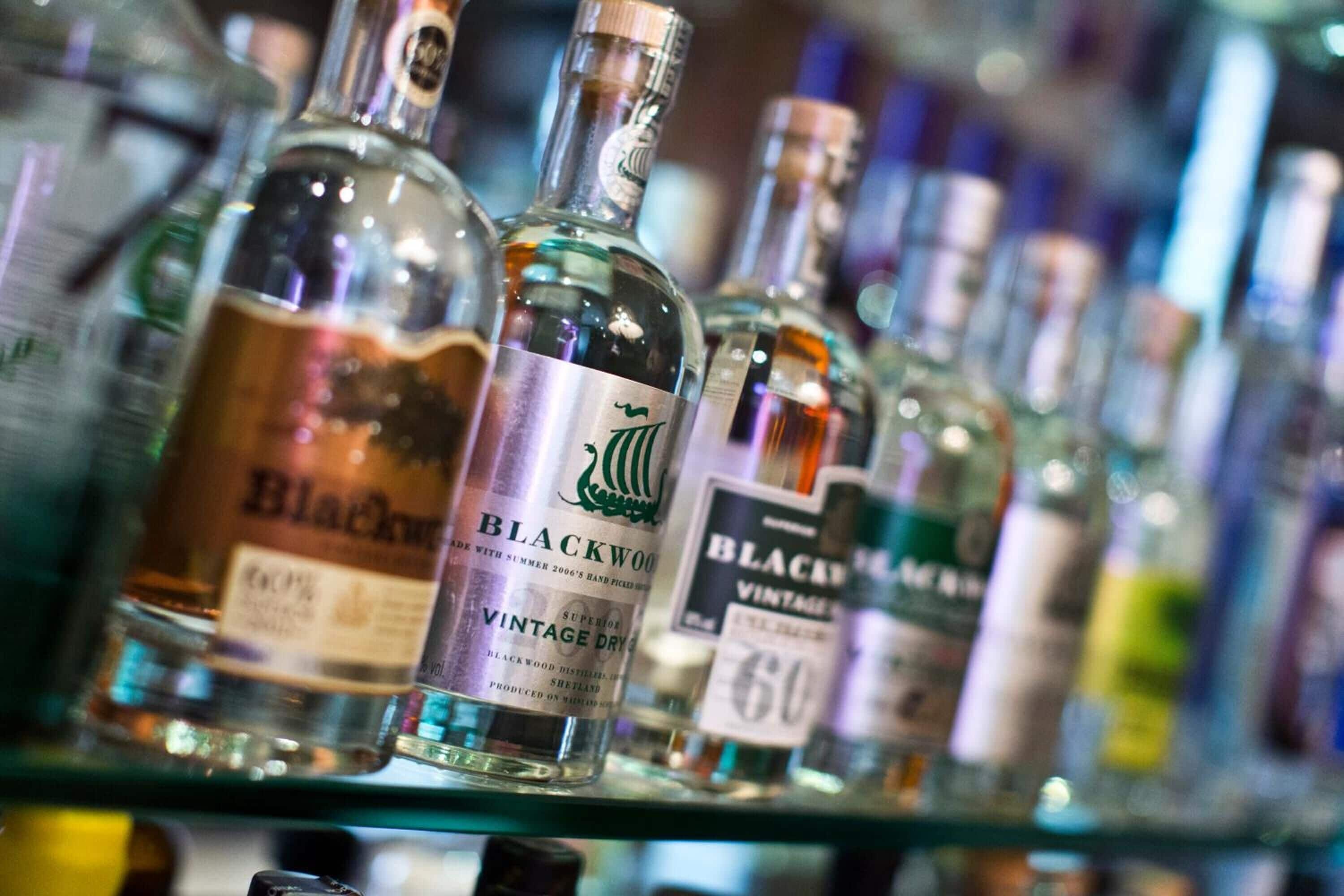 Bar (trong khuôn viên)
