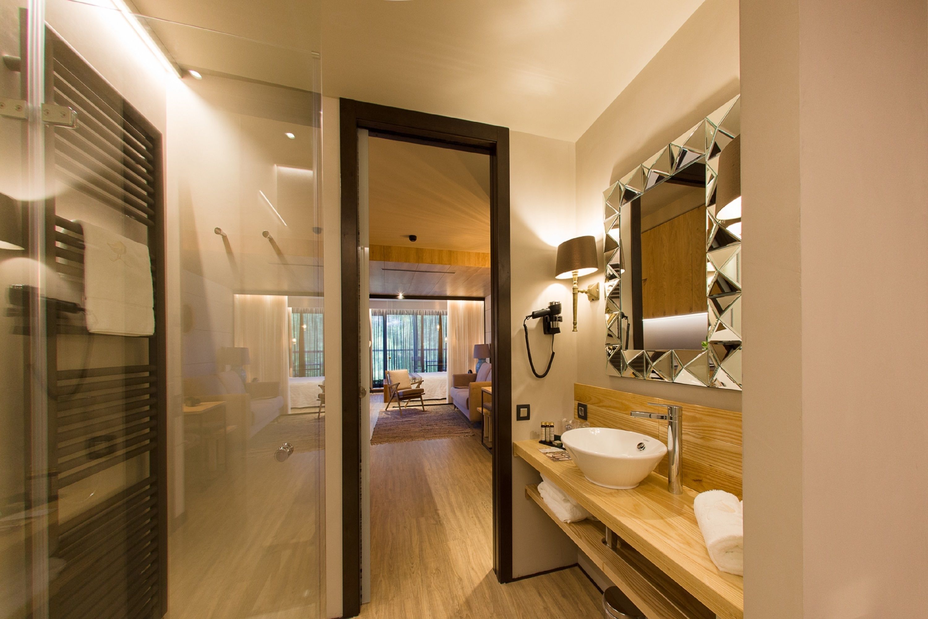 family apartment, 2 bedrooms | bathroom | free toiletries, hair dryer, towels, soap