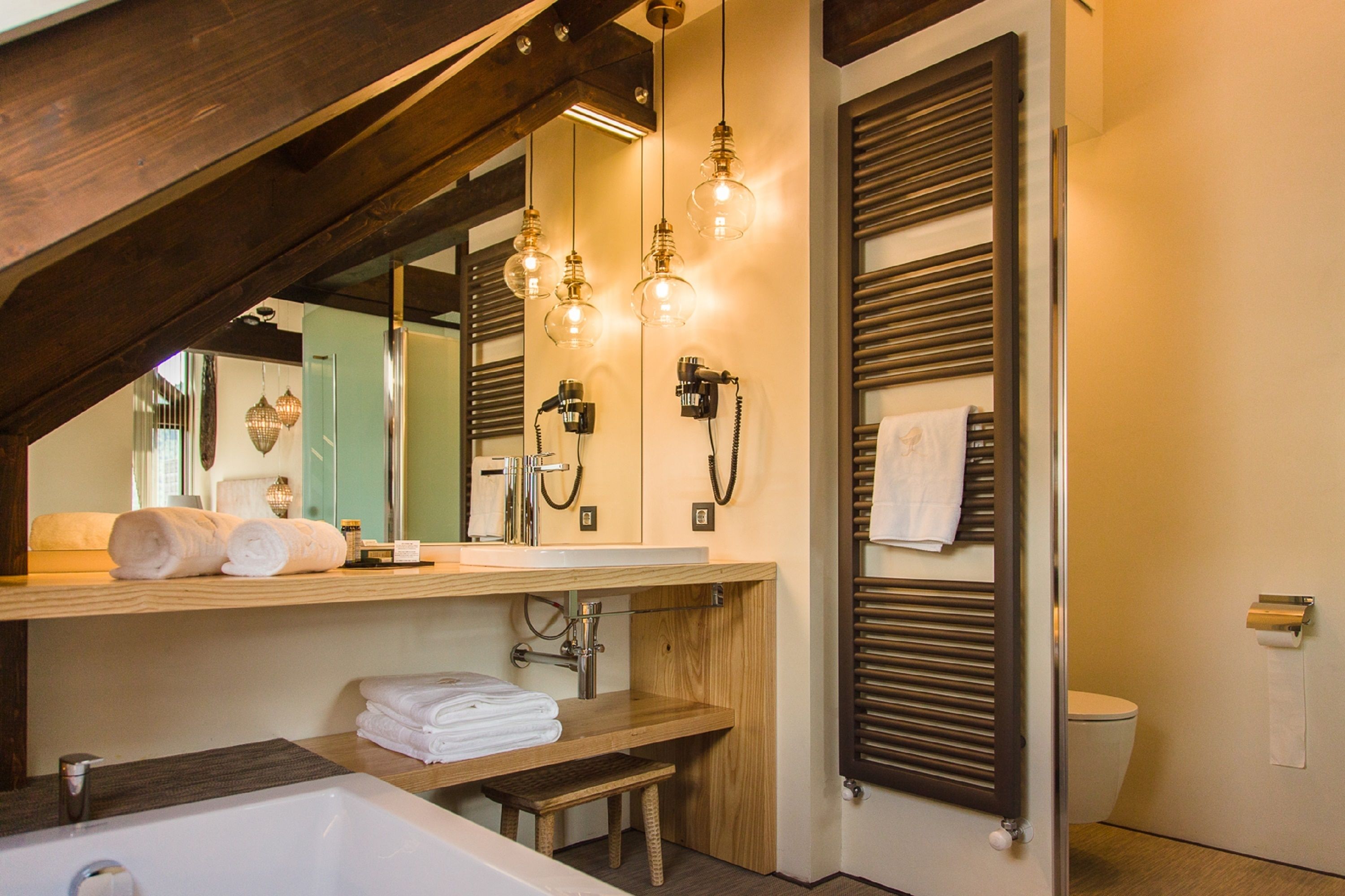 superior penthouse | bathroom | free toiletries, hair dryer, towels, soap