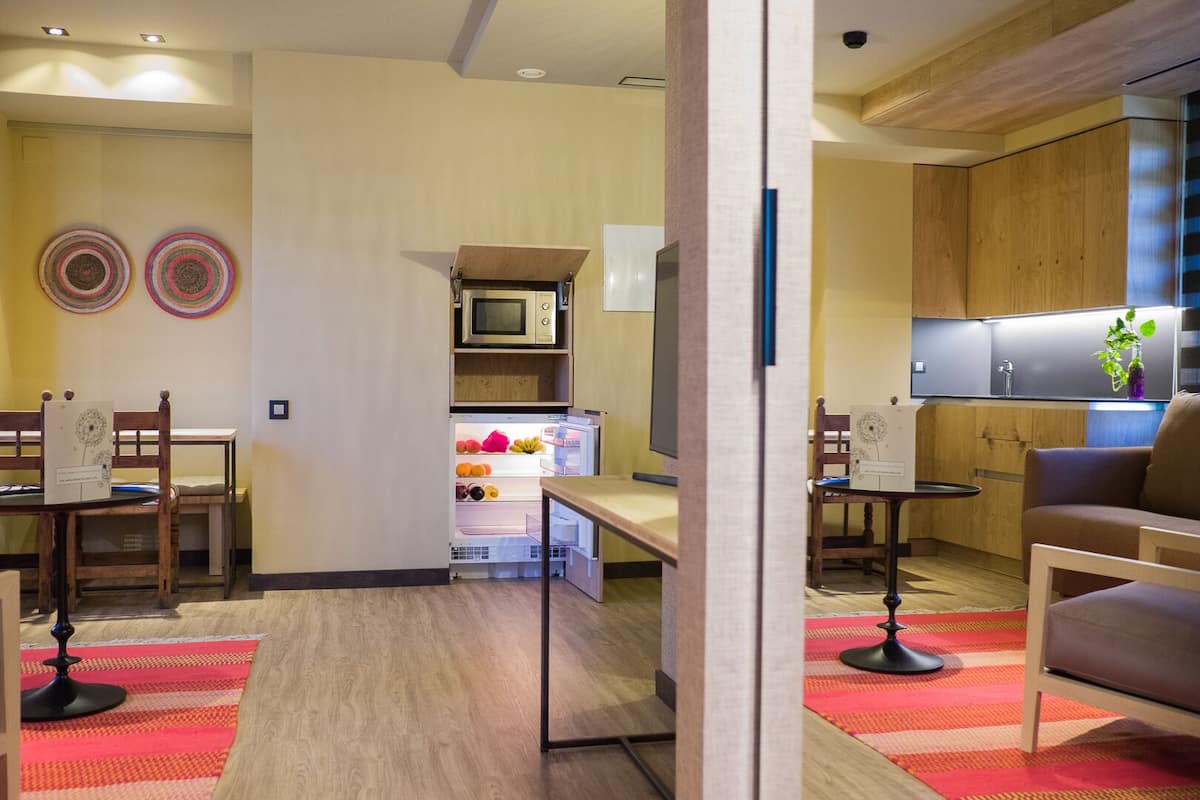 Standard Apartment (2 pax) | 1 bilik tidur, peti besi dalam bilik, dihias secara berasingan