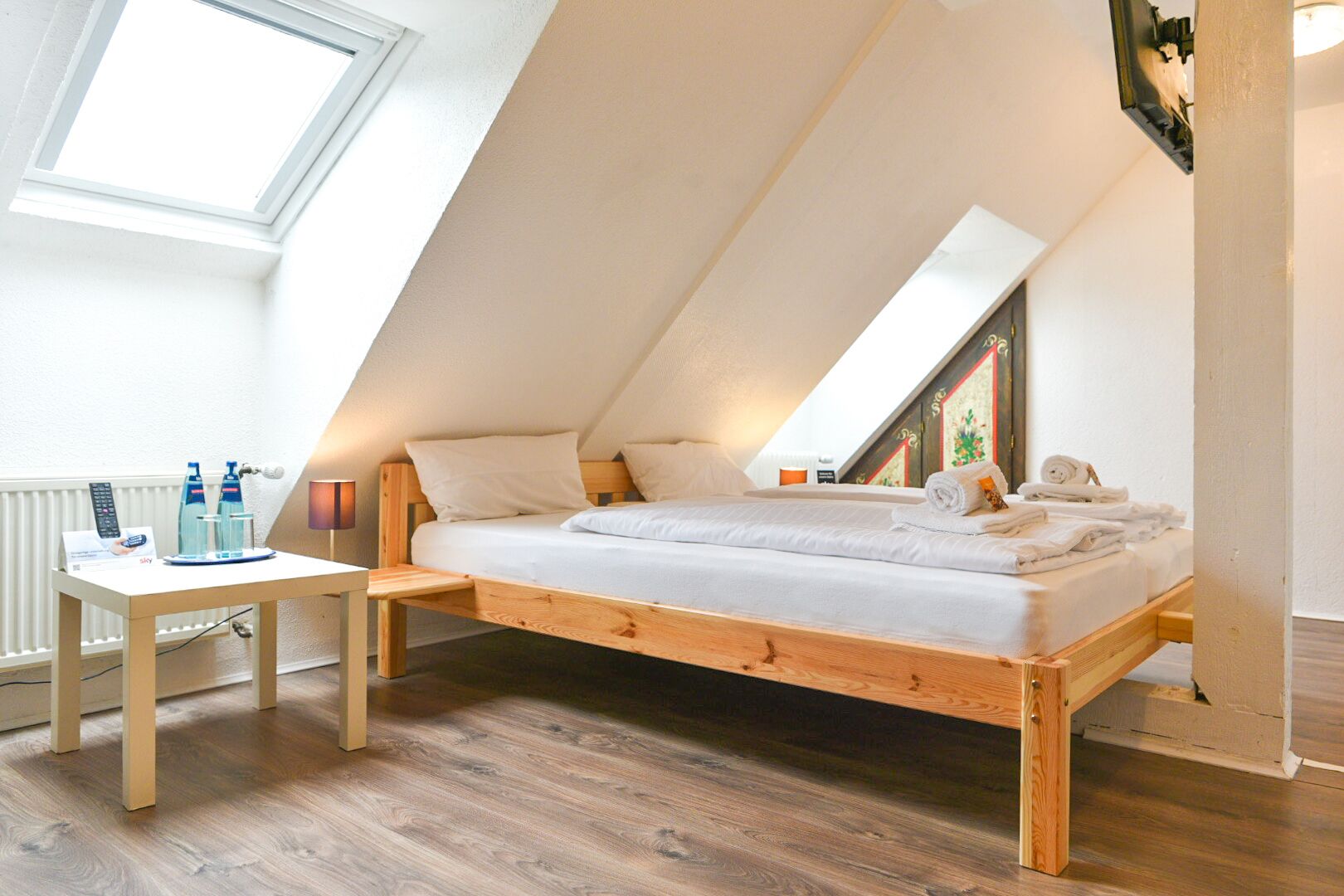 basic room, 2 bedrooms, non smoking | 2 bedrooms, iron/ironing board, free wifi, bed sheets