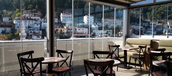 Sakura Hostel & Pub