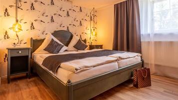 Comfort Double Room | Hypo-allergenic bedding, down comforters, individually decorated