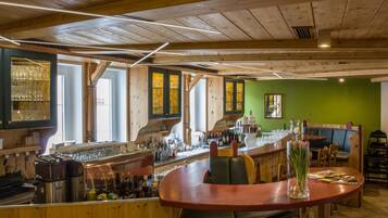 Bar (in der Unterkunft)