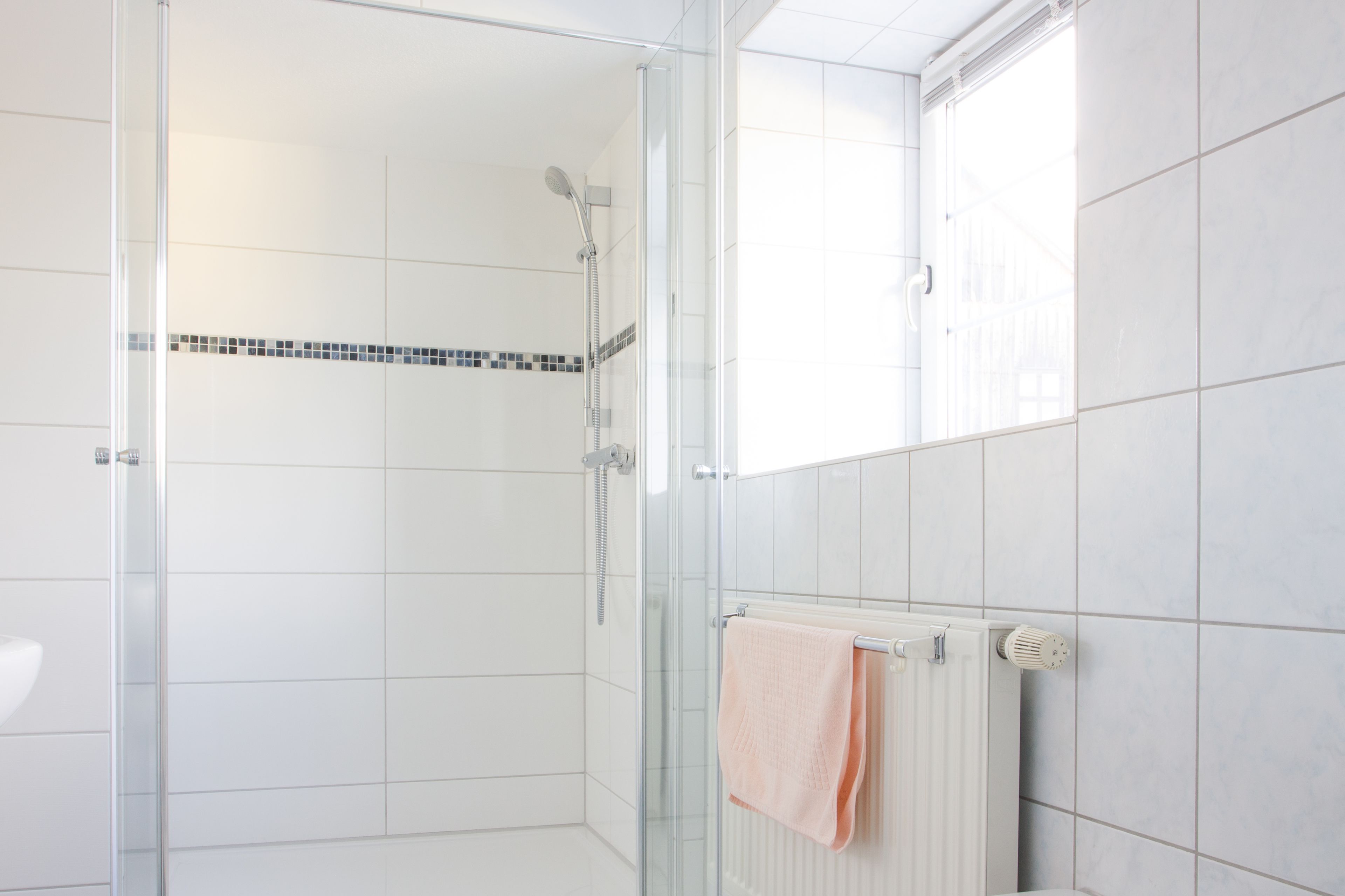 separate bathtub and shower, free toiletries, hair dryer, towels