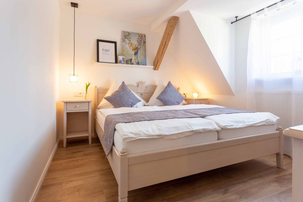 suite | 1 bedroom, hypo-allergenic bedding, down duvets, individually decorated