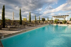 Outdoor pool, pool loungers