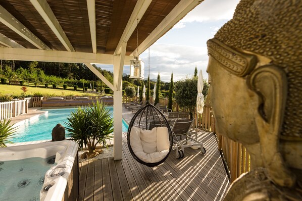 Outdoor pool, pool loungers