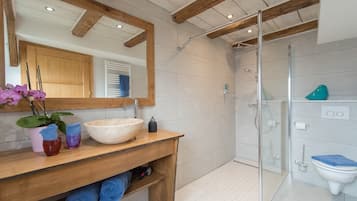 Doppelzimmer, mit Bad (Cardamone) | Badezimmer
