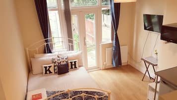 Premium Double Room, Ensuite, Garden View (Room 2)