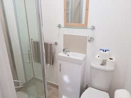 Premium Double Room, Ensuite, Garden View (Room 3) | WiFi