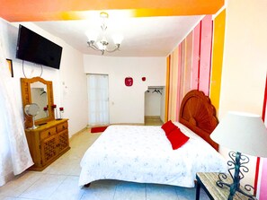 Superior Room | 1 bedroom, Frette Italian sheets, premium bedding, down duvets - Hospedaje El Mesón De La Luna - Adults Only (Tepoztlán)