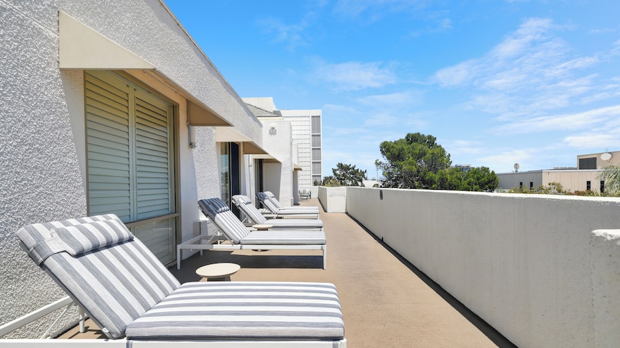 Gateway Hotel Santa Monica