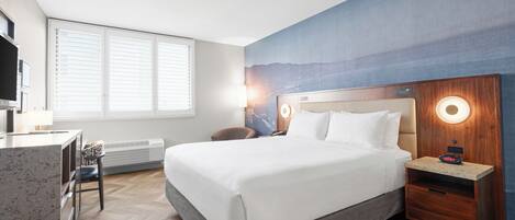 Standard Room, 1 King Bed | Pillowtop beds, in-room safe, desk, laptop workspace
