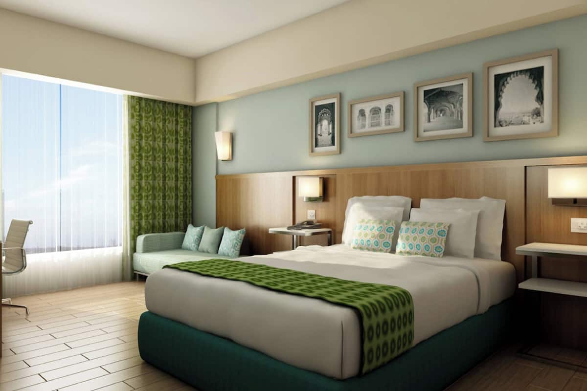 premium room, 1 king bed | 1 bedroom, pillow-top beds, minibar, in-room safe