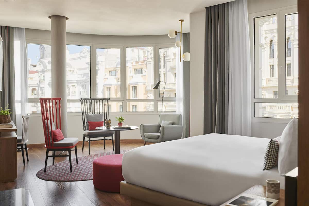 Ropa de cama de alta calidad y minibar