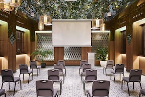 Meeting facility